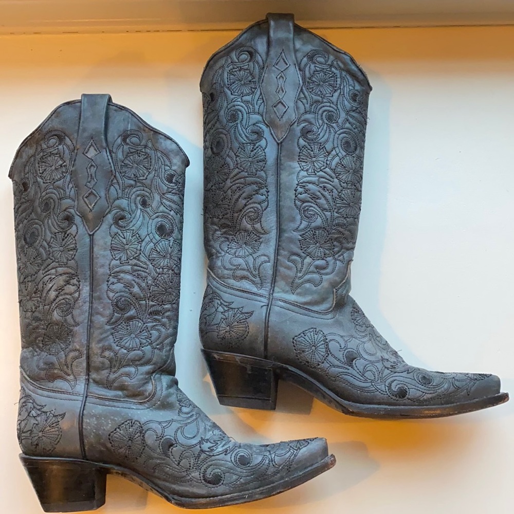 Corral Gray Embroidered Western Heeled Boots